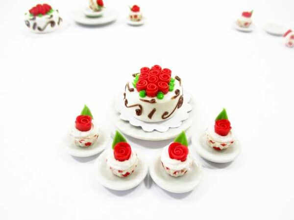 Dollhouse Miniatures Food Cake & Red Rose Cupcake Ceramic Plate Lover Set 13379