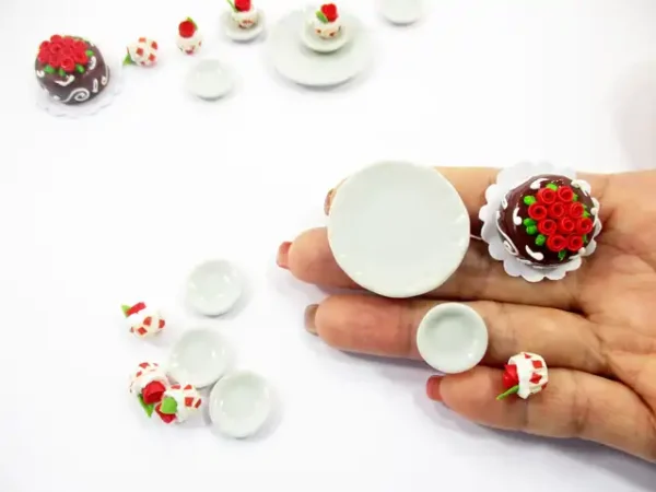 Dollhouse Miniatures Food Cake & Red Rose Cupcake Ceramic Plate Lover Set 13380 - Image 6