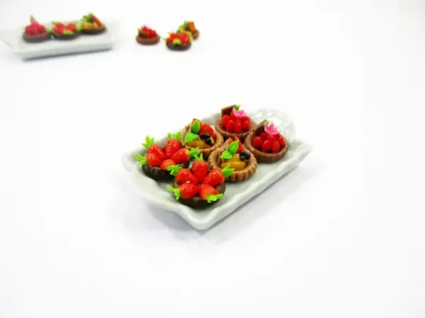 Dollhouse Miniatures Food Fruit Tart On Ceramic White Tray Cake Dessert 14037 - Image 4