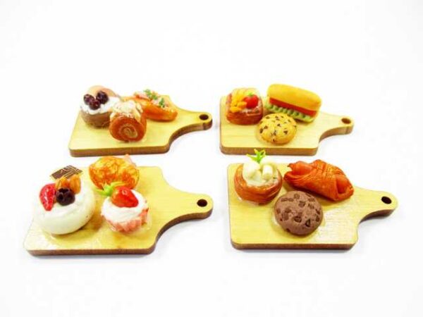 Dollhouse Miniature Food Bakery Bread Cake Cupcake Dessert On Wooden Board 16833