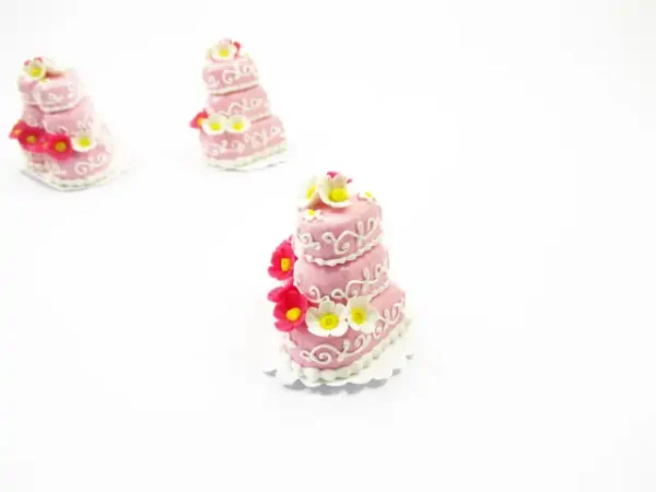 Dollhouse Miniature Food 3 Layer Wedding Valentine Pink Cake 7472 - Image 2