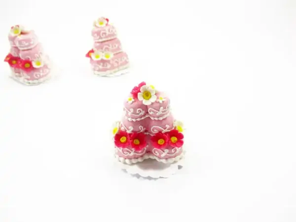 Dollhouse Miniature Food 3 Layer Wedding Valentine Pink Cake 7472 - Image 3