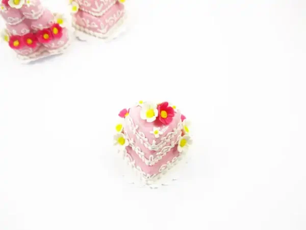 Dollhouse Miniature Food 3 Layer Wedding Valentine Pink Cake 7472 - Image 5