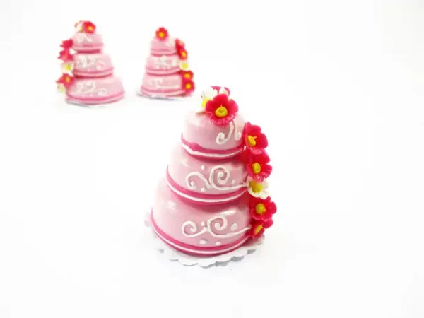 NEW Dolls House Miniature Food 3 Layer Wedding Cake Pink Flower Top Charms 7473 - Image 4
