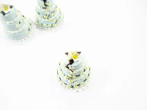 NEW Dollhouse Miniature Food 3 Layer Wedding Blue Cake Mixed Flower Supply 7475 - Image 3