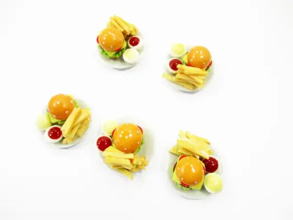Dollhouse Miniatures Fast Food 5 Cheese Burgers French Fries 2.5cm Supply 13638 - Image 4