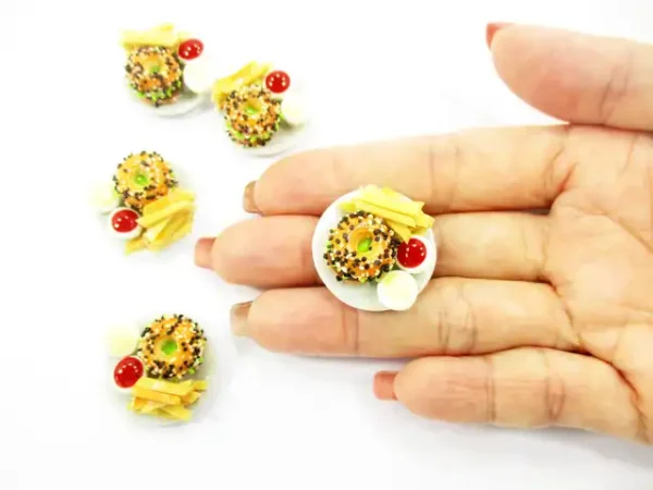 Dollhouse Miniatures Fast Food 5 Cheese Bagels French Fries 2.5cm Supply 13641 - Image 6