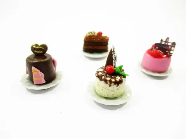 Dolls House Miniatures Food 1:12 Mini Luxury Cake Dessert Ceramic 4 Plates 13931 - Image 4