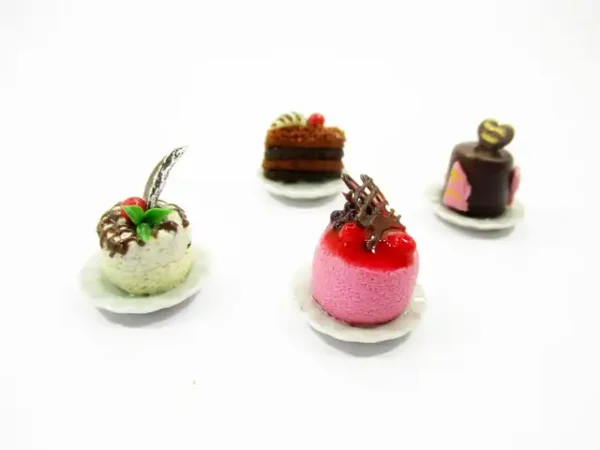 Dolls House Miniatures Food 1:12 Mini Luxury Cake Dessert Ceramic 4 Plates 13931 - Image 5