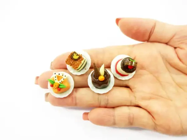 Dollhouse Miniatures Food 1:12 Mini Luxury Cake On Ceramic 4 Plates Supply 13932 - Image 7