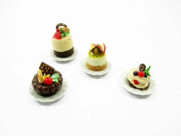 Dolls House Miniatures Food 1:12 Mini Luxury Cake Dessert Ceramic 4 Plates 13935