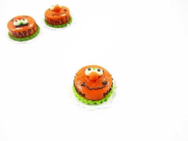 Dollhouse Miniature Halloween Cake 2 cm Happy Fancy Night Seasonal Supply 13993