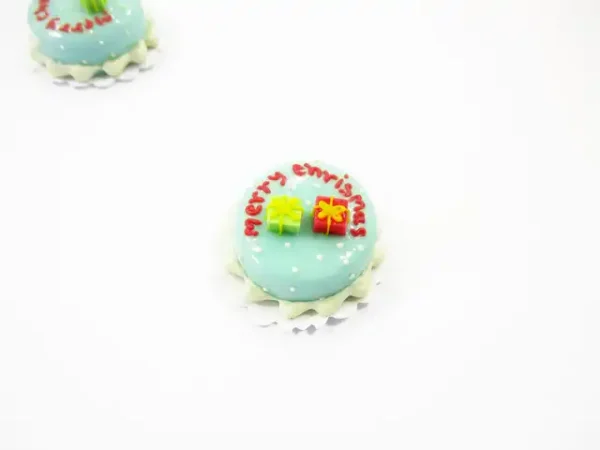 Dollhouse Miniature 1 Cake 2 cm Christmas Seasonal Dollhouse Food Supply 14925 - Image 3