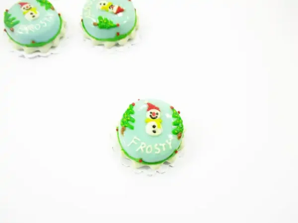 Dollhouse Miniature 1 Cake 2 cm Christmas Seasonal Dollhouse Food Supply 14928 - Image 2