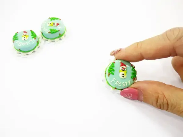Dollhouse Miniature 1 Cake 2 cm Christmas Seasonal Dollhouse Food Supply 14928 - Image 4
