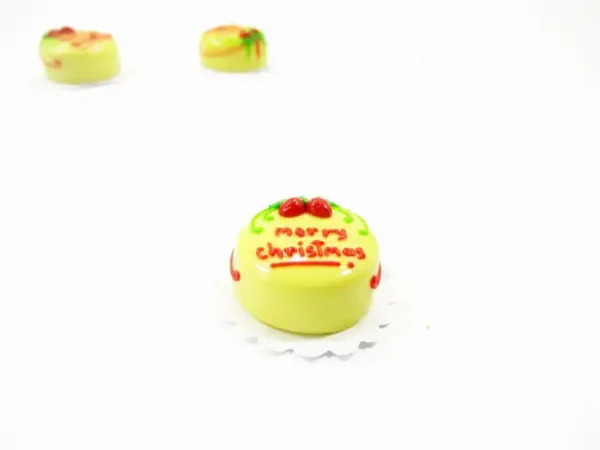 Dollhouse Food Supply 1 Cake 2 cm Christmas Seasonal Dollhouse Miniature 14930 - Image 3