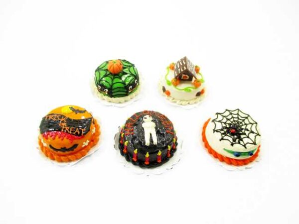 5x20mm Mixed Different Halloween Seasonal Cake Dollhouse Miniature Food 15431