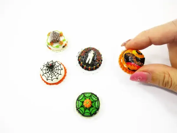 5x20mm Mixed Different Halloween Seasonal Cake Dollhouse Miniature Food 15431 - Image 5