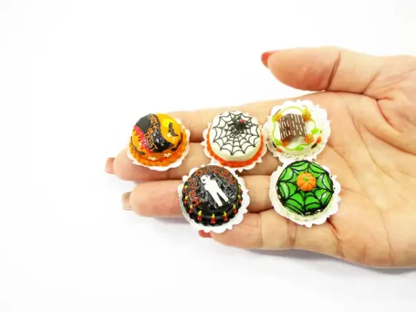 5x20mm Mixed Different Halloween Seasonal Cake Dollhouse Miniature Food 15431 - Image 6