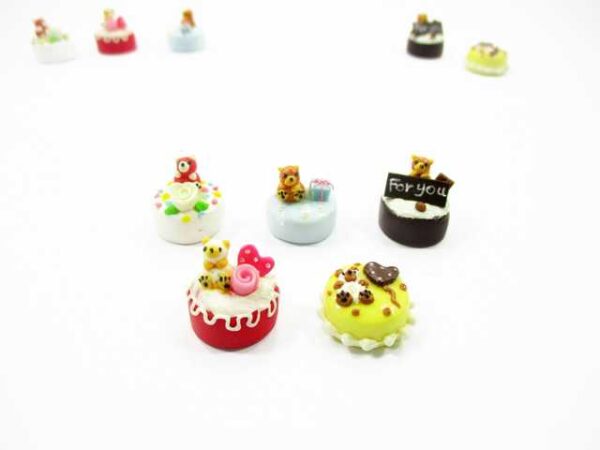 Dollhouse Miniature Food 1.5 cm 5 Mixed Tiny Bear Color Cake Dolls Bakery 15734