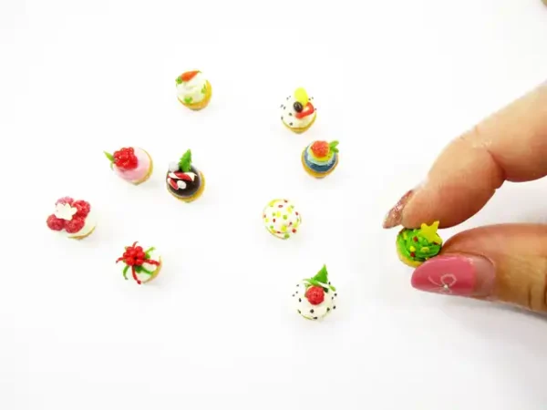 Dollhouse Miniature Food Christmas Mixed 10 Cupcake Cake Bakery Supply 16102 - Image 5