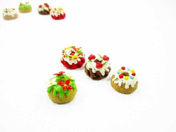 Dollhouse Miniature Food Mixed 5 Cake 1.5 cm Christmas Mini Cake 16104