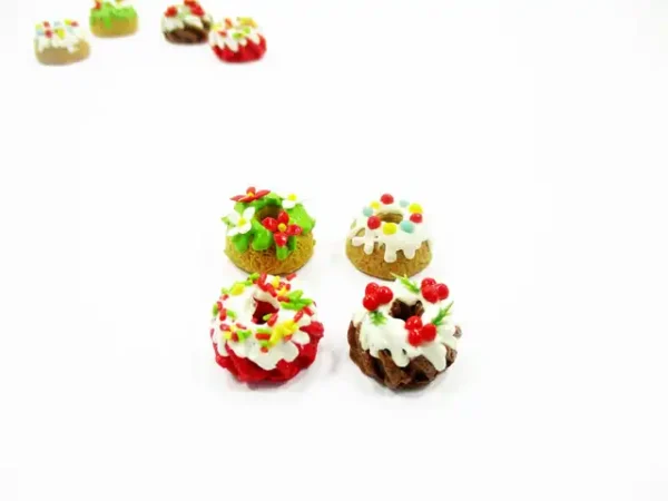 Dollhouse Miniature Food Mixed 5 Cake 1.5 cm Christmas Mini Cake 16104 - Image 3