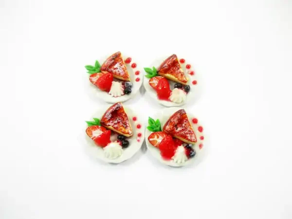Dollhouse Miniature Food 4 Cheese Cake With Strawberry Dessert Bakery 16668 - Image 3