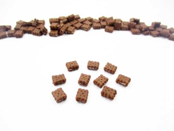 Loose Chocolate Biscuit With Creamy Fill-In Dollhouse Miniature Bakery