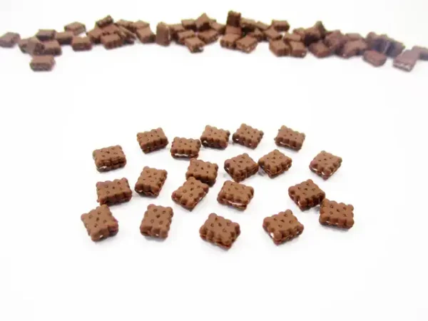 Loose Chocolate Biscuit With Creamy Fill-In Dollhouse Miniature Bakery - Image 3