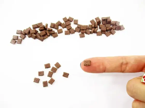 Loose Chocolate Biscuit With Creamy Fill-In Dollhouse Miniature Bakery - Image 5