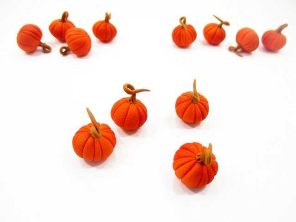 Dollhouse Miniatures Food 4 Orange Pumpkin 1:6 Vegetable 14654