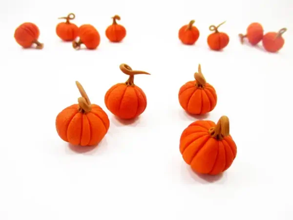 Dollhouse Miniatures Food 4 Orange Pumpkin 1:6 Vegetable 14654 - Image 3