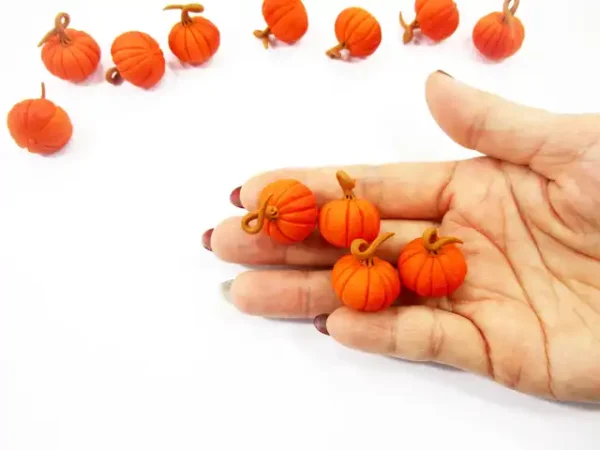 Dollhouse Miniatures Food 4 Orange Pumpkin 1:6 Vegetable 14654 - Image 5