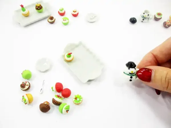 Dollhouse Miniature Food Christmas Cup Cake Snowman Seasonal Tiny Food 15485 - Image 5