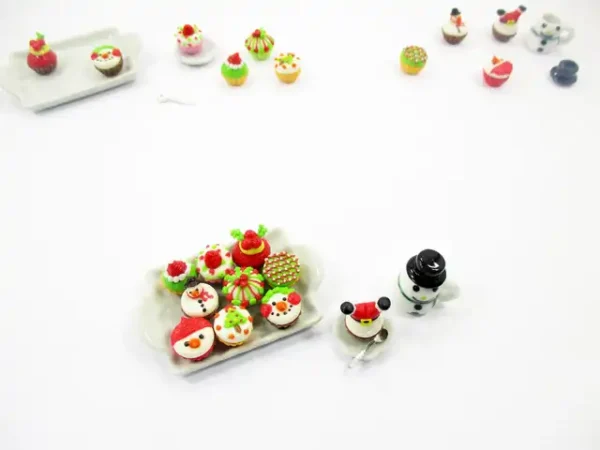 Dollhouse Miniature Food Christmas Cup Cake Snowman Holiday Dollhouse Food 15486 - Image 2