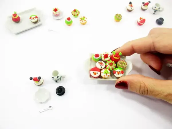 Dollhouse Miniature Food Christmas Cup Cake Snowman Holiday Dollhouse Food 15486 - Image 4