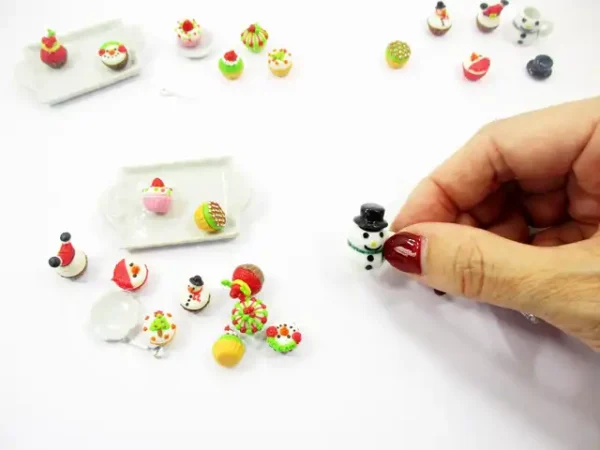 Dollhouse Miniature Food Christmas Cup Cake Snowman Holiday Dollhouse Food 15486 - Image 5