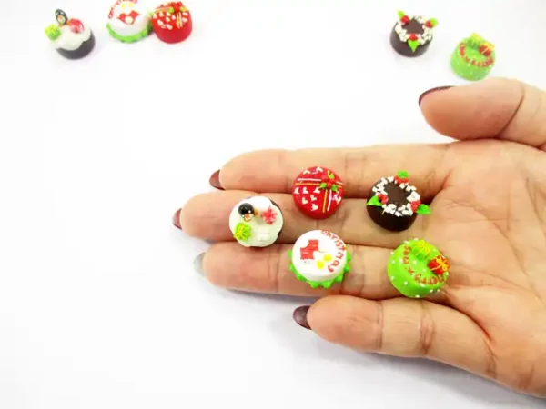 Dollhouse Miniature Food 5 Mini Christmas Cake 1.5 cm Seasonal Bakery 15487 - Image 6