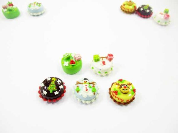 Dollhouse Miniature Food 5 Mini Christmas Cake 1.5 cm Seasonal Holiday 15488