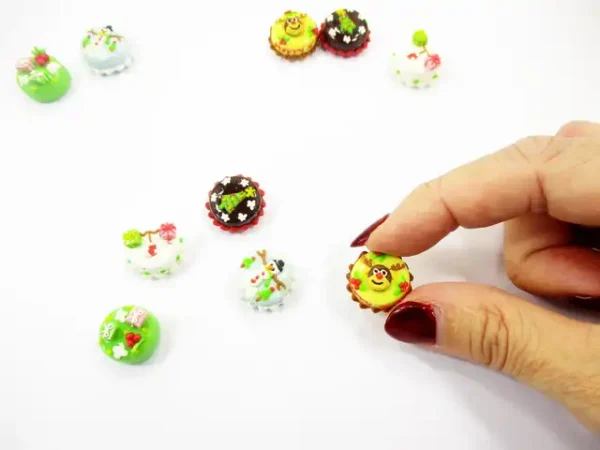 Dollhouse Miniature Food 5 Mini Christmas Cake 1.5 cm Seasonal Holiday 15488 - Image 5