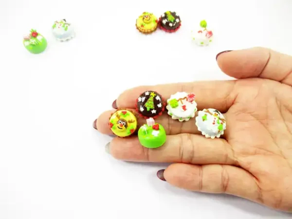Dollhouse Miniature Food 5 Mini Christmas Cake 1.5 cm Seasonal Holiday 15488 - Image 6