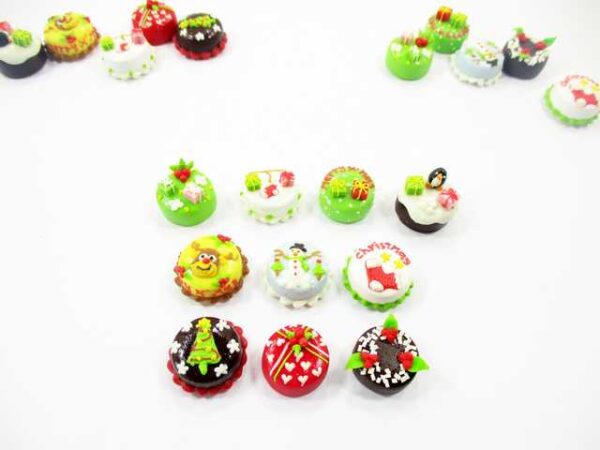 Dollhouse Miniature Food 10 Mini Christmas Cake 1.5 cm Seasonal Holiday 15489