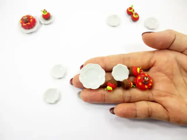Dollhouse Miniature Food Christmas 1.5 cm Mini Cake Cupcake Ceramic Plate 15503 - Image 6