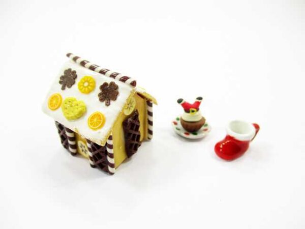 Dollhouse Miniature Food Gingerbread House Christmas Cupcake Seasonal 15866