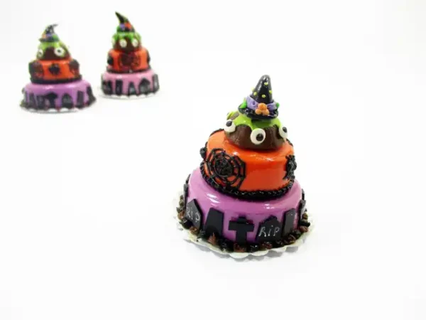 NEW Dollhouse Miniature Food 3 Layer Halloween Cake Seasonal Sweet Cake 15991 - Image 2