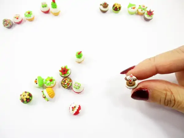 Dollhouse Miniature Food Christmas Seasonal Mixed 10 Cupcake Bakery Supply 16003 - Image 7