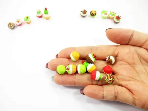 Dollhouse Miniature Food Christmas Seasonal Mixed 10 Cupcake Bakery Supply 16003 - Image 8