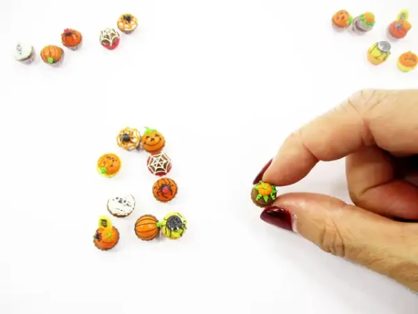 Dollhouse Miniature Food Halloween Designs Mixed 10 CupCake Bakery Sweet 16088 - Image 6