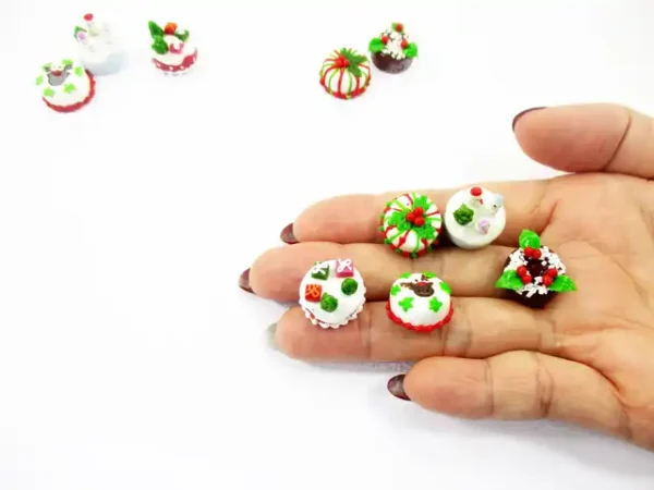 Dollhouse Miniature Food 5 Mini Christmas Cake 1.5 cm Seasonal Holiday 16106 - Image 6